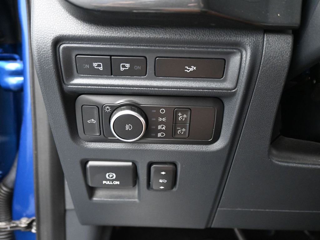 Certified 2022 Ford F150 XLT w/ Equipment Group 302A High image 40