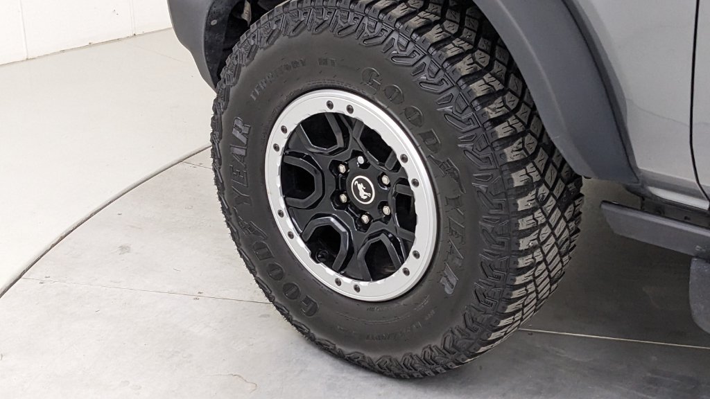 Certified 2024 Ford Bronco Big Bend w/ Sasquatch Package AWD/4WD image 4