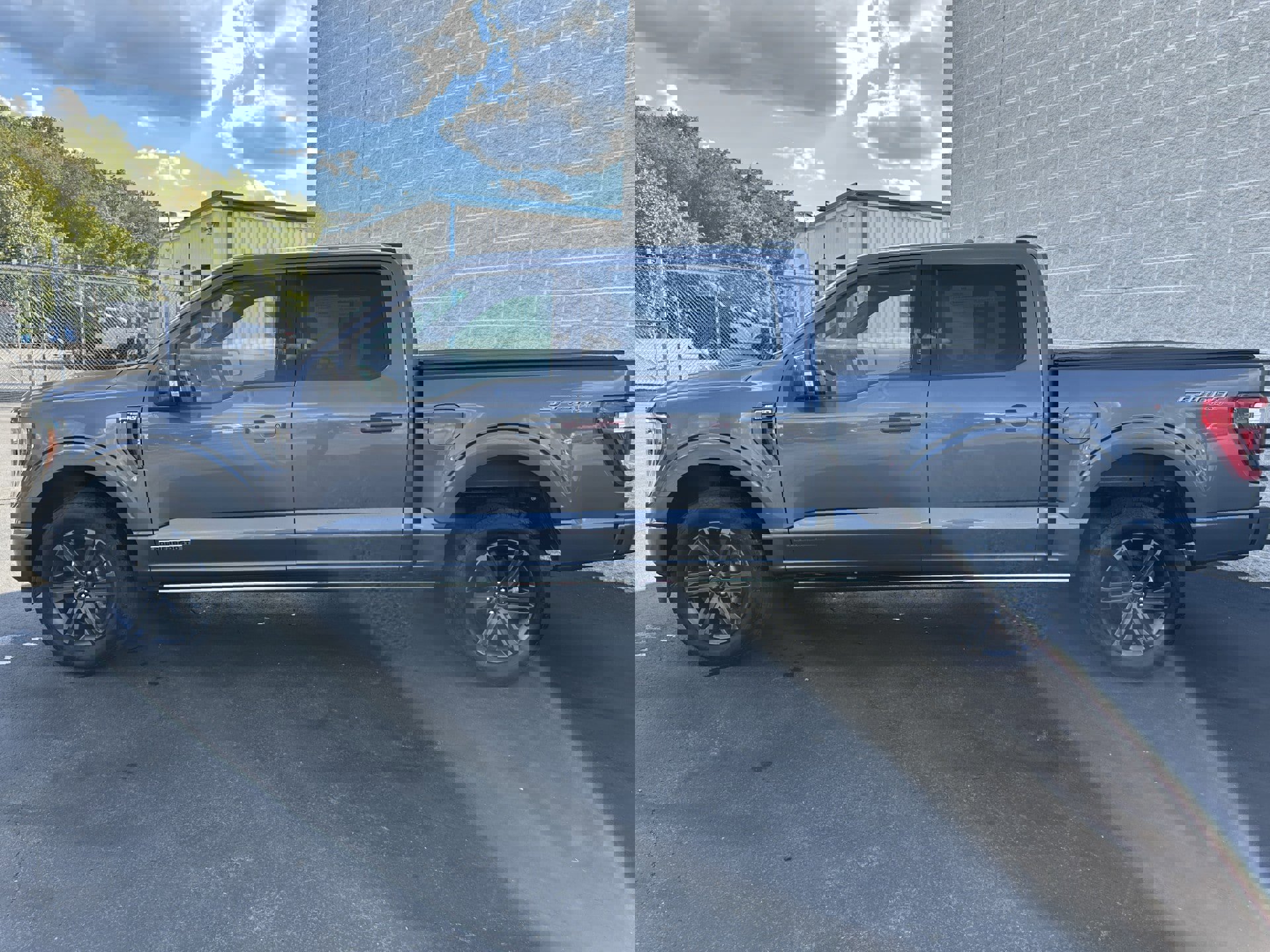 Certified 2023 Ford F150 Lariat w/ Equipment Group 502A High image 4