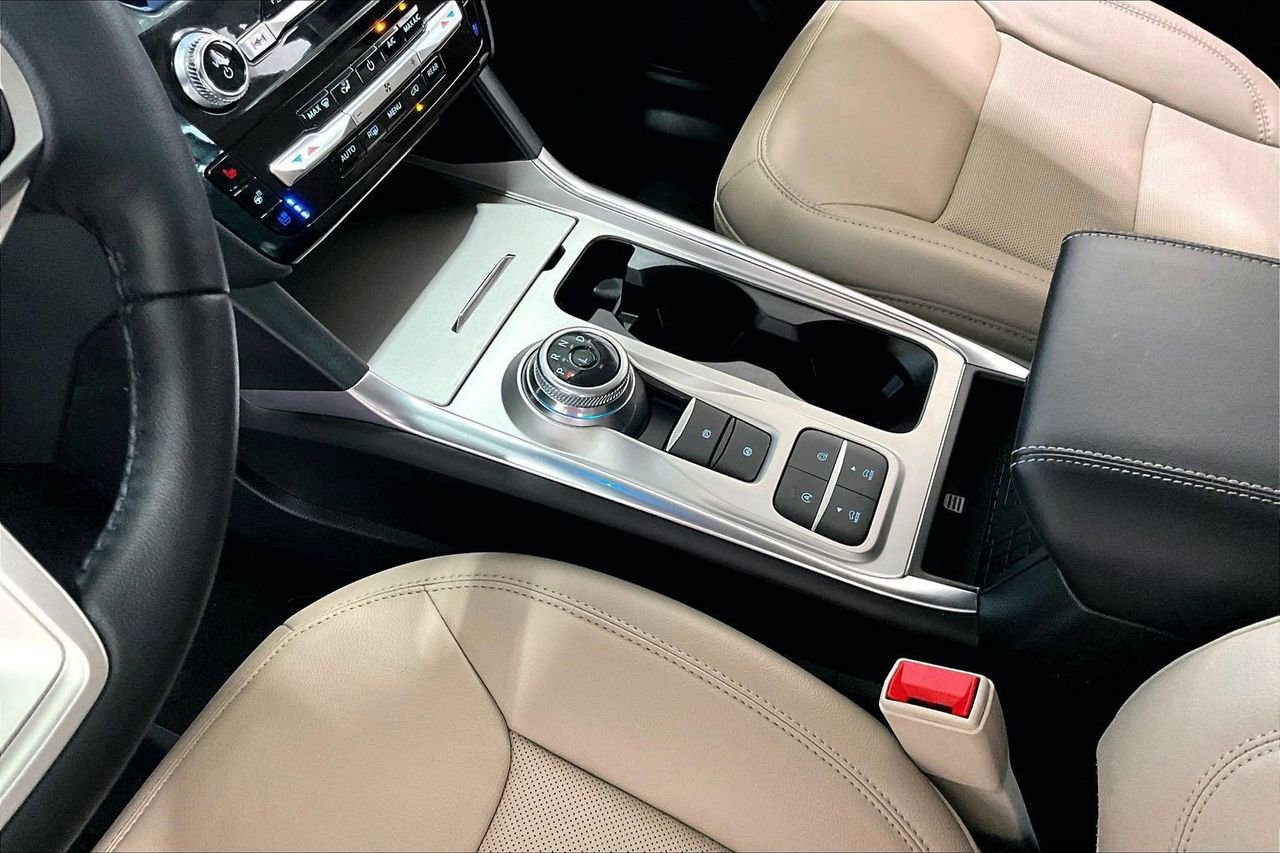 Certified 2024 Ford Explorer Limited w/ Limited Technology Package image 18