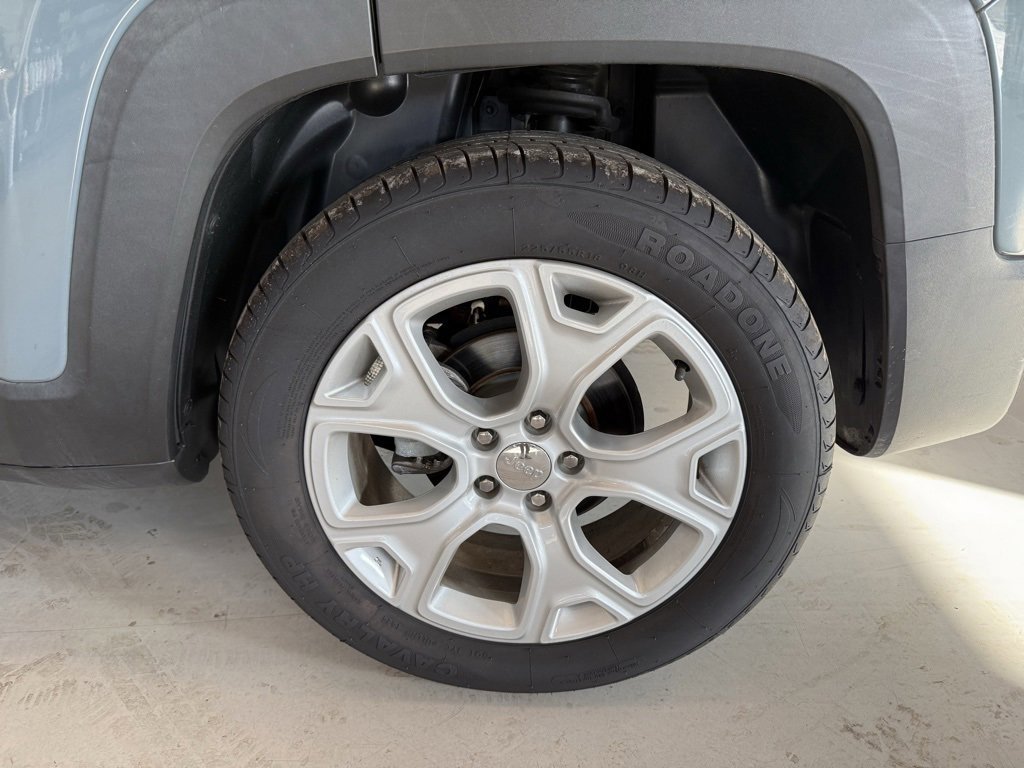 Used 2018 Jeep Renegade Limited w/ UConnect 8.4 Nav Group image 9