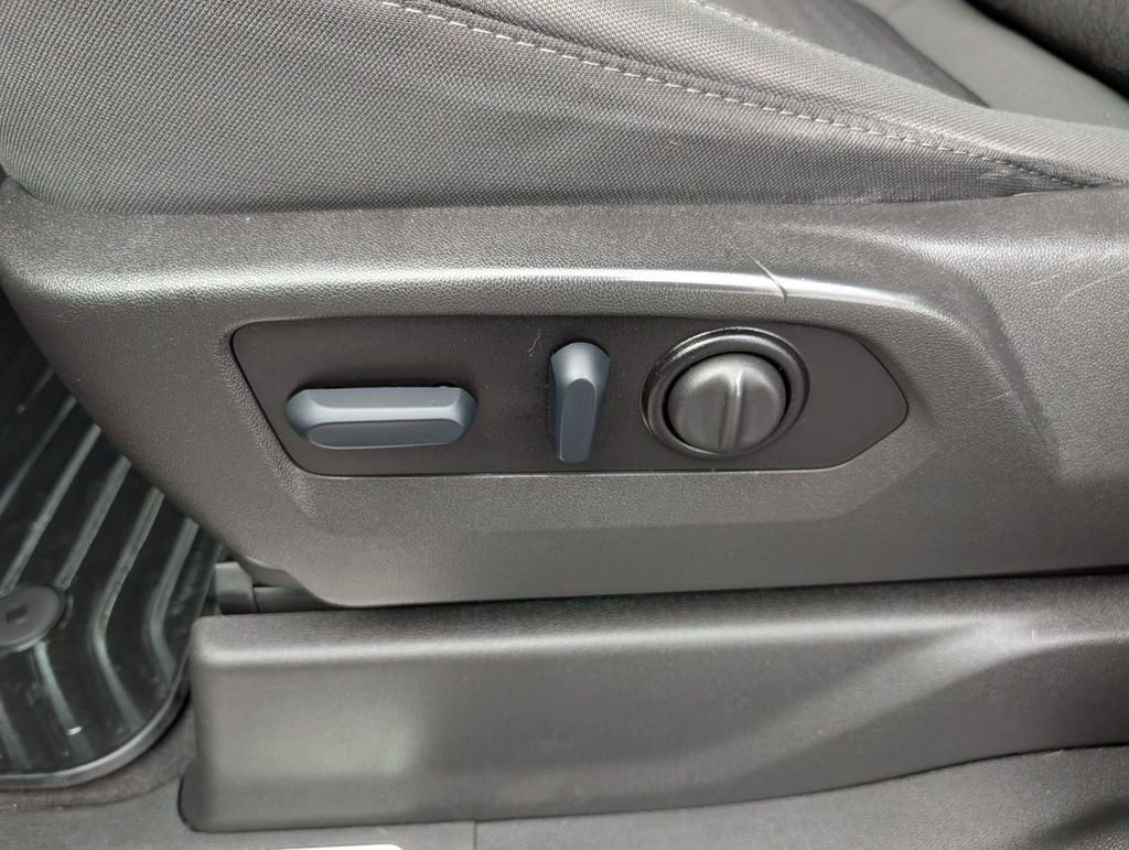 Used 2022 Chevrolet Silverado 1500 LT image 21