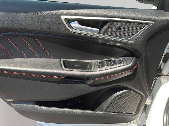 Certified 2024 Ford Edge ST-Line w/ Class II Trailer Tow Package AWD/4WD image 29