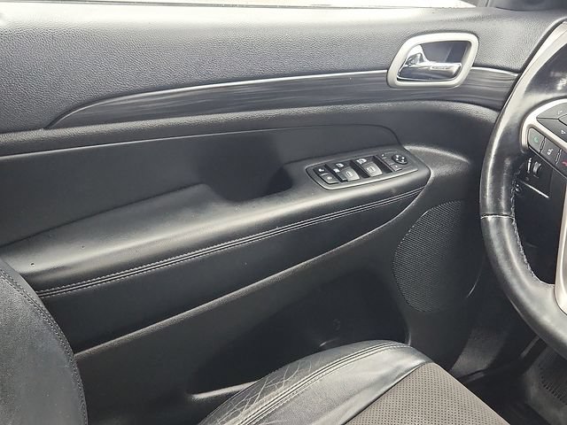 Used 2020 Jeep Grand Cherokee Altitude AWD/4WD image 11