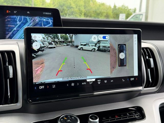 Certified 2025 Ford Expedition Active AWD/4WD image 32