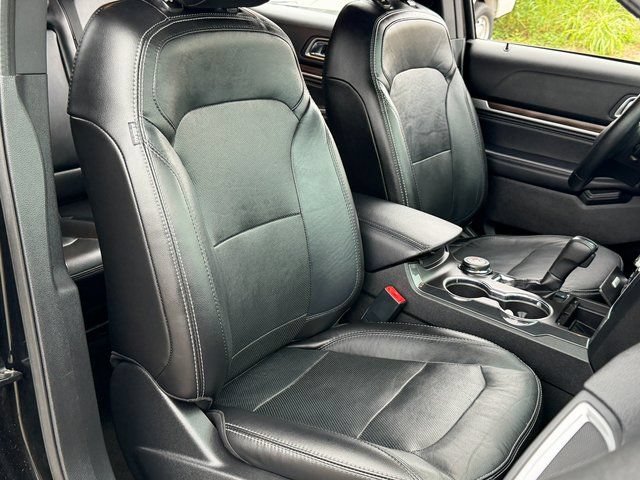 Certified 2017 Ford Explorer Limited AWD/4WD image 36