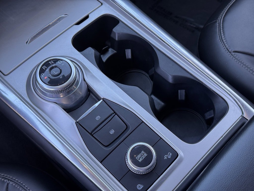 Certified 2022 Ford Explorer XLT w/ Equipment Group 202A image 25