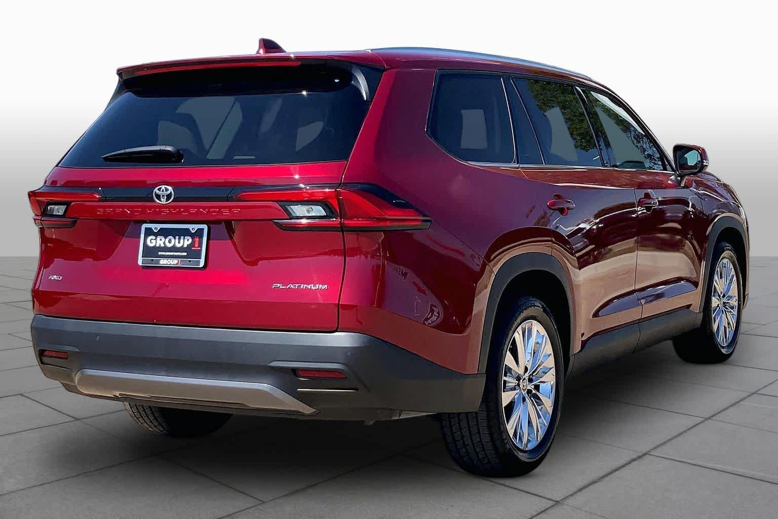 Used 2024 Toyota Grand Highlander AWD image 13