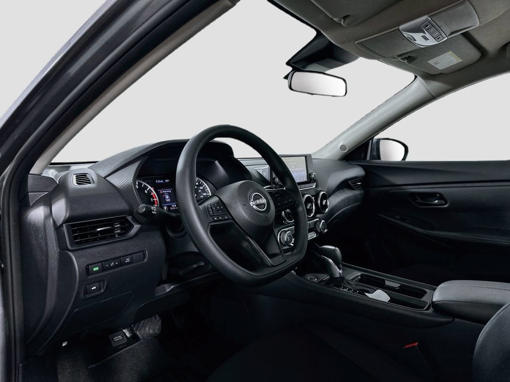 Used 2025 Nissan Sentra S FWD image 11