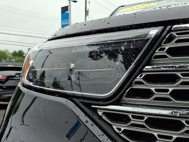 Certified 2022 Ford Explorer Limited w/ Equipment Group 301A AWD/4WD image 11