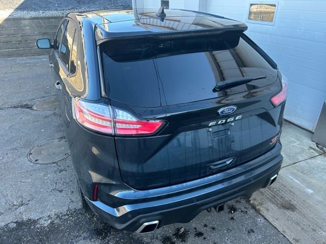 Certified 2023 Ford Edge ST w/ Equipment Group 401A image 4