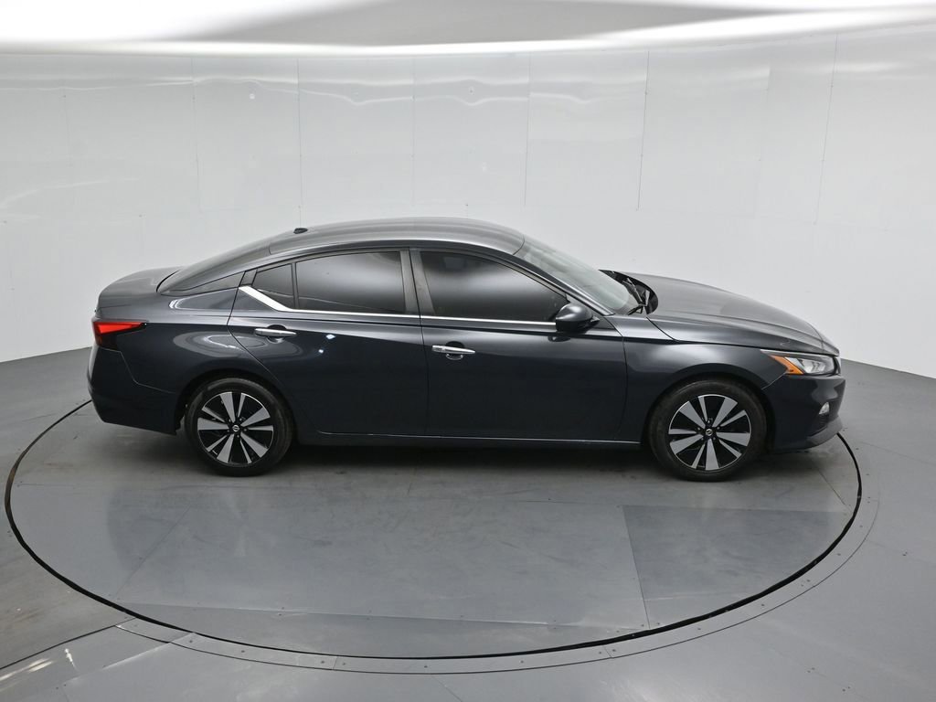 Used 2022 Nissan Altima 2.5 SV image 9