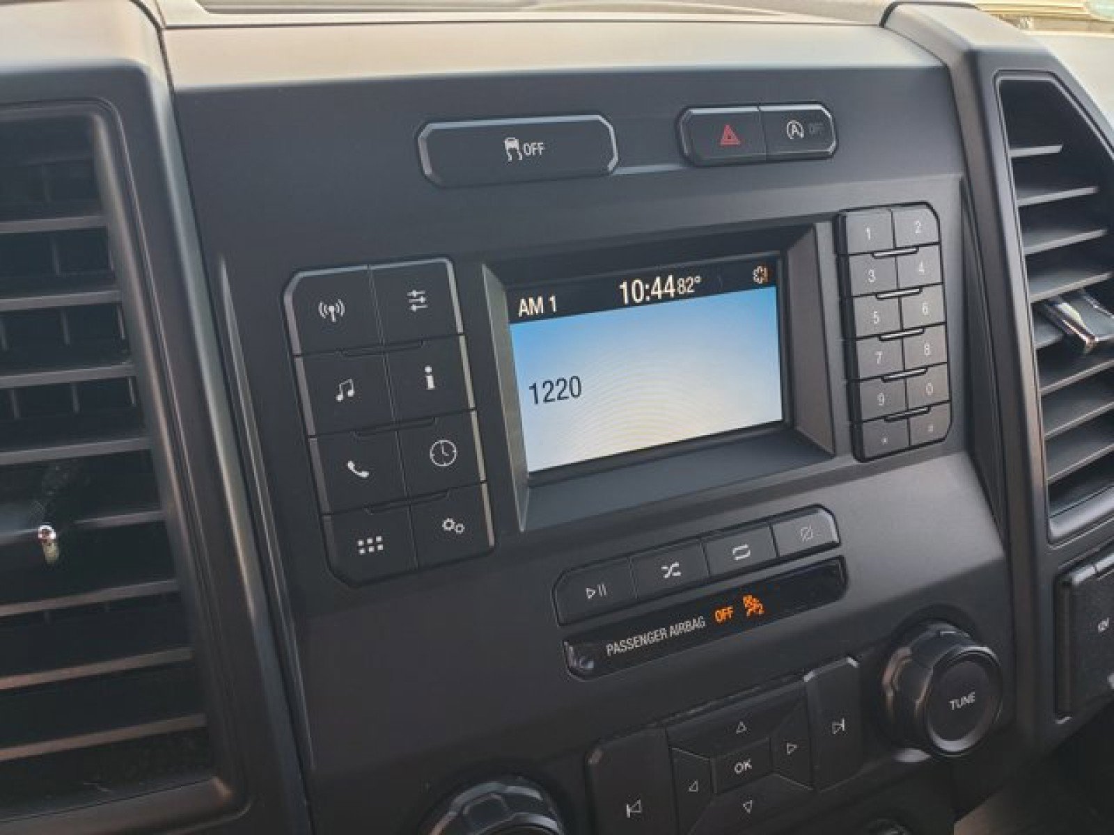 Certified 2018 Ford F150 XL w/ Equipment Group 101A Mid image 18