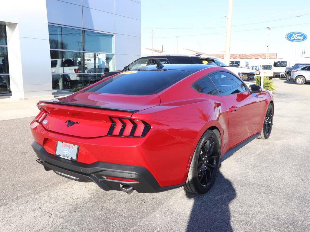Certified 2024 Ford Mustang Coupe image 5