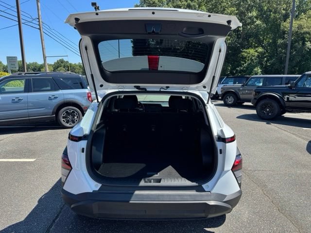 Used 2025 Hyundai Kona SEL FWD image 8