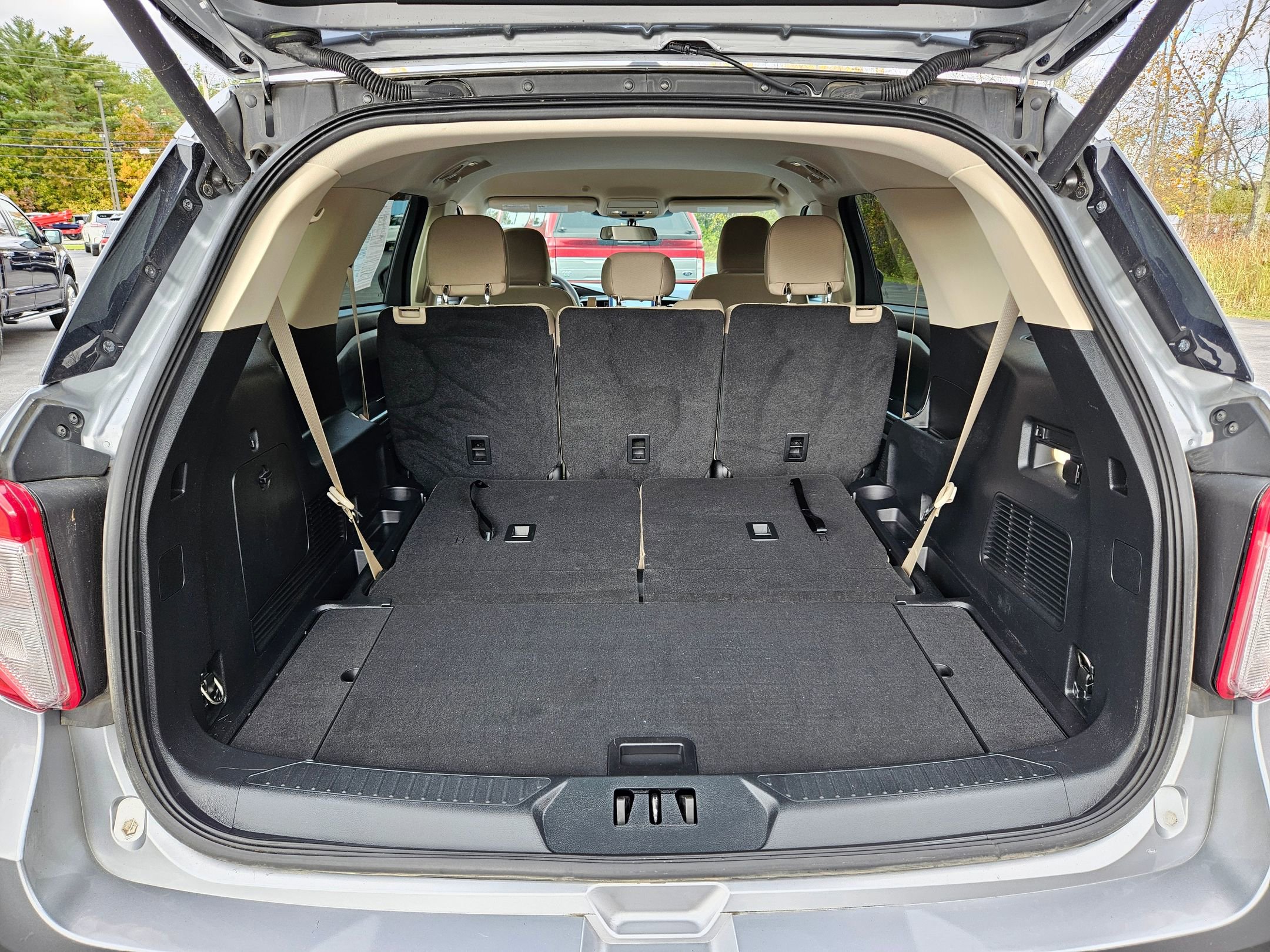 Certified 2022 Ford Explorer 4WD image 22