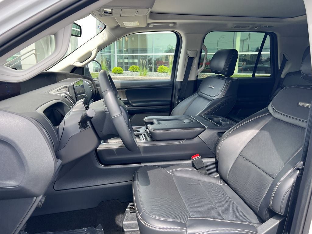 Certified 2025 Ford Expedition Platinum AWD/4WD image 10