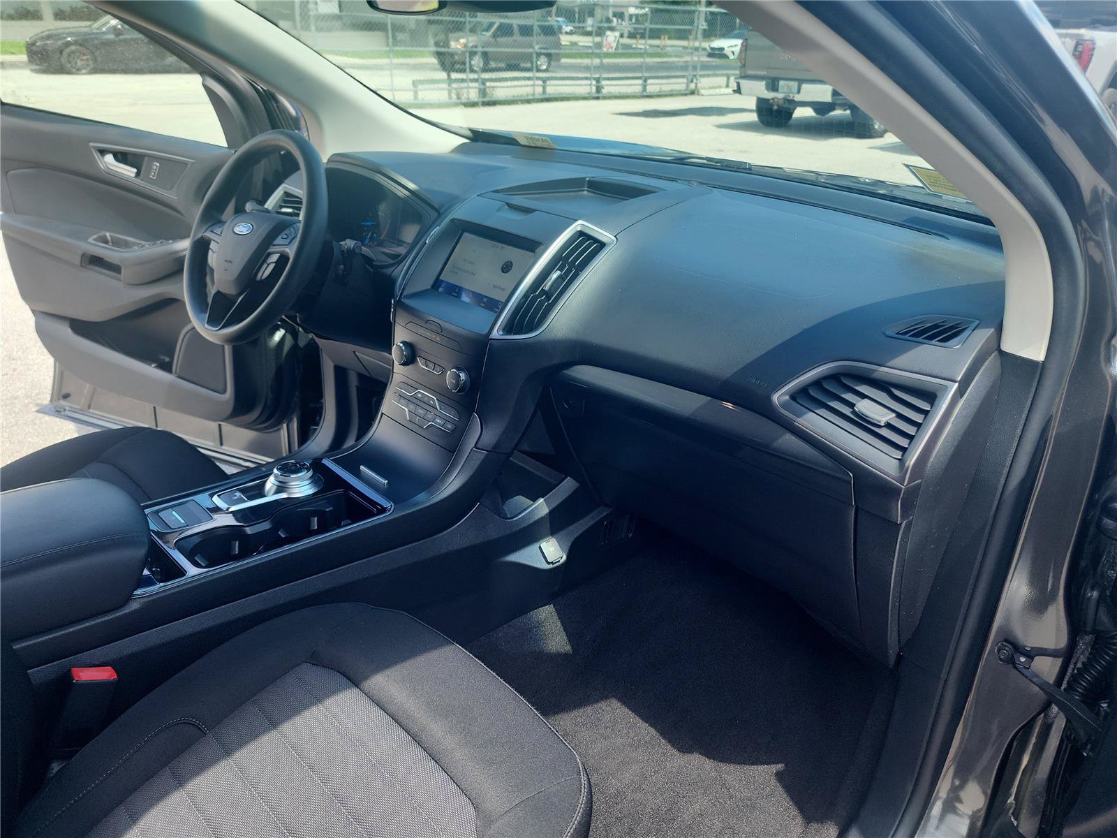 Certified 2020 Ford Edge SE FWD image 23