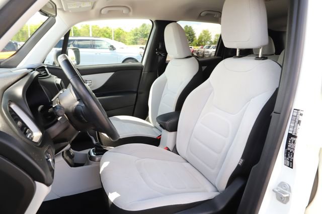 Used 2022 Jeep Renegade Latitude w/ Convenience Group AWD/4WD image 13