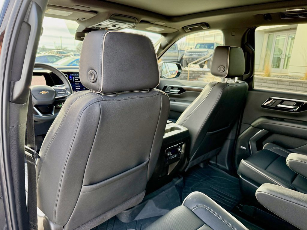 Used 2025 Chevrolet Suburban Premier w/ Sun And Tow Package image 12