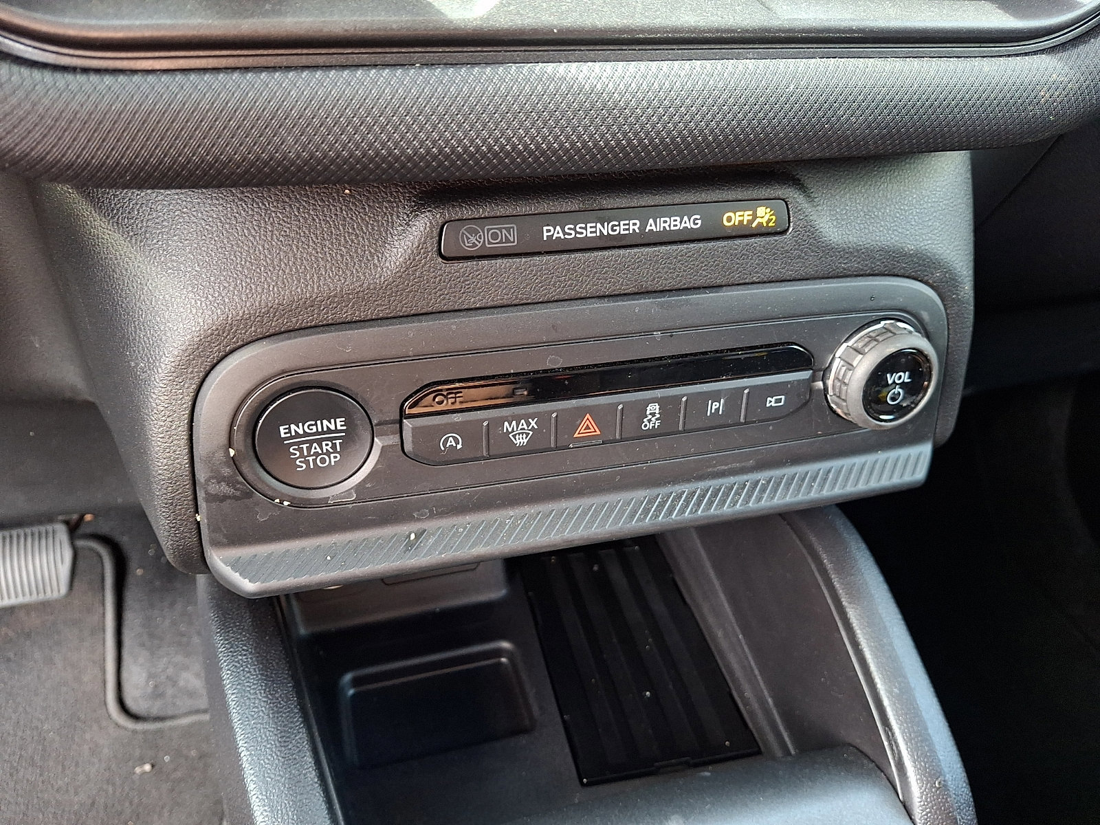 Certified 2025 Ford Bronco Sport Outer Banks w/ Outer Banks Tech Package+ AWD/4WD image 16