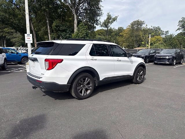 Certified 2021 Ford Explorer XLT w/ Equipment Group 202A AWD/4WD image 13