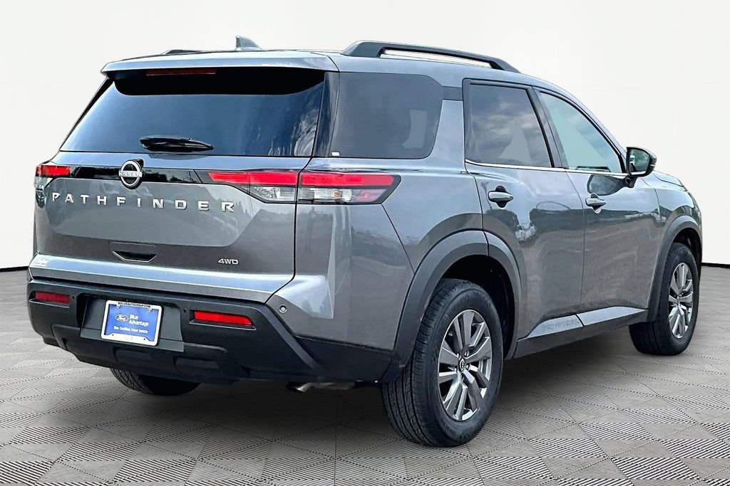 Used 2025 Nissan Pathfinder SV AWD/4WD image 2