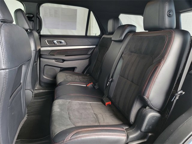 Certified 2019 Ford Explorer XLT w/ Equipment Group 202A image 21