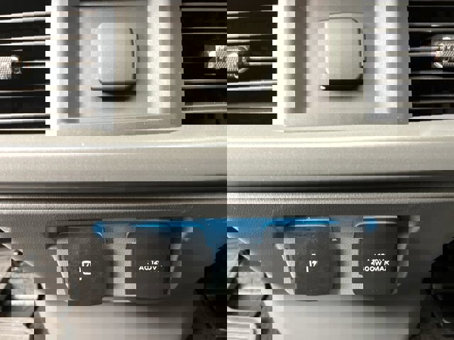 Certified 2022 Ford F150 XLT w/ Equipment Group 302A High image 11