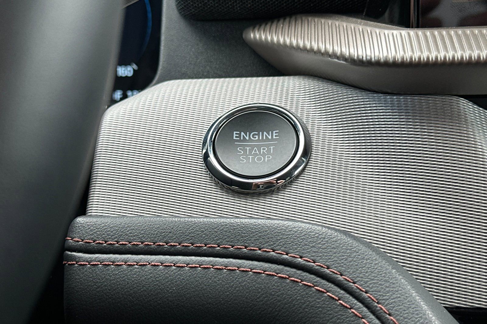 Certified 2025 Ford Explorer Active RWD image 22