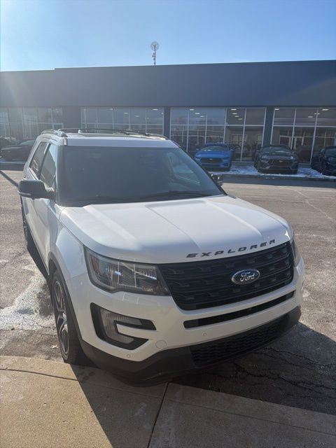 Certified 2017 Ford Explorer Sport w/ Equipment Group 401A image 5
