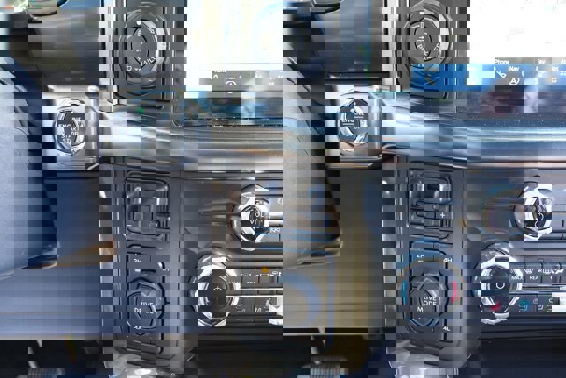 Certified 2023 Ford F150 Lariat w/ Equipment Group 502A High image 25