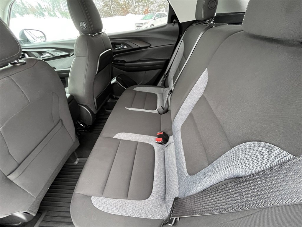Used 2022 Chevrolet TrailBlazer LT w/ Convenience Package image 22