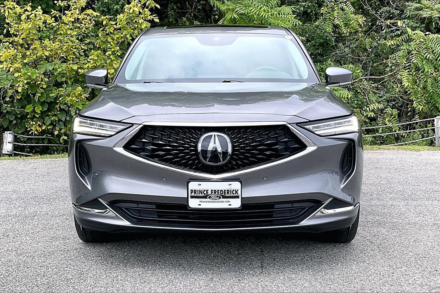 Used 2024 Acura MDX w/ Technology Package AWD/4WD image 2