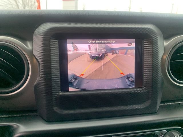 Used 2023 Jeep Gladiator Sport AWD/4WD image 14