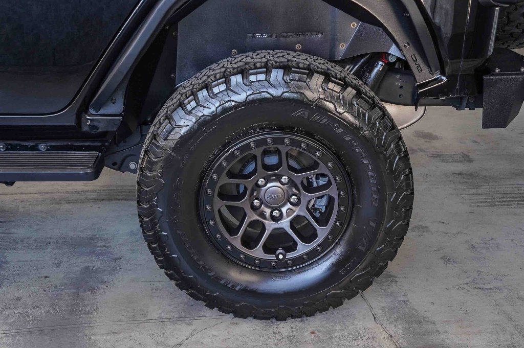Used 2022 Jeep Wrangler Unlimited Sport AWD/4WD image 9