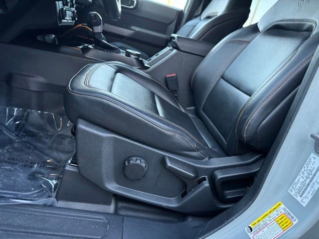 Certified 2022 Ford Bronco Badlands w/ Sasquatch Package AWD/4WD image 8