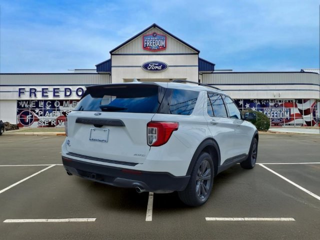 Certified 2023 Ford Explorer XLT w/ Equipment Group 202A AWD/4WD image 4