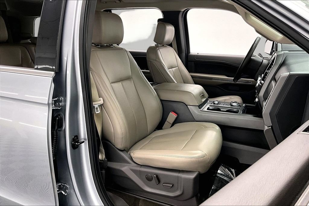 Certified 2020 Ford Expedition XLT w/ FX4 Off-Road Package AWD/4WD image 7