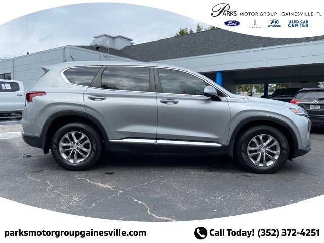 Used 2020 Hyundai Santa Fe SE image 3