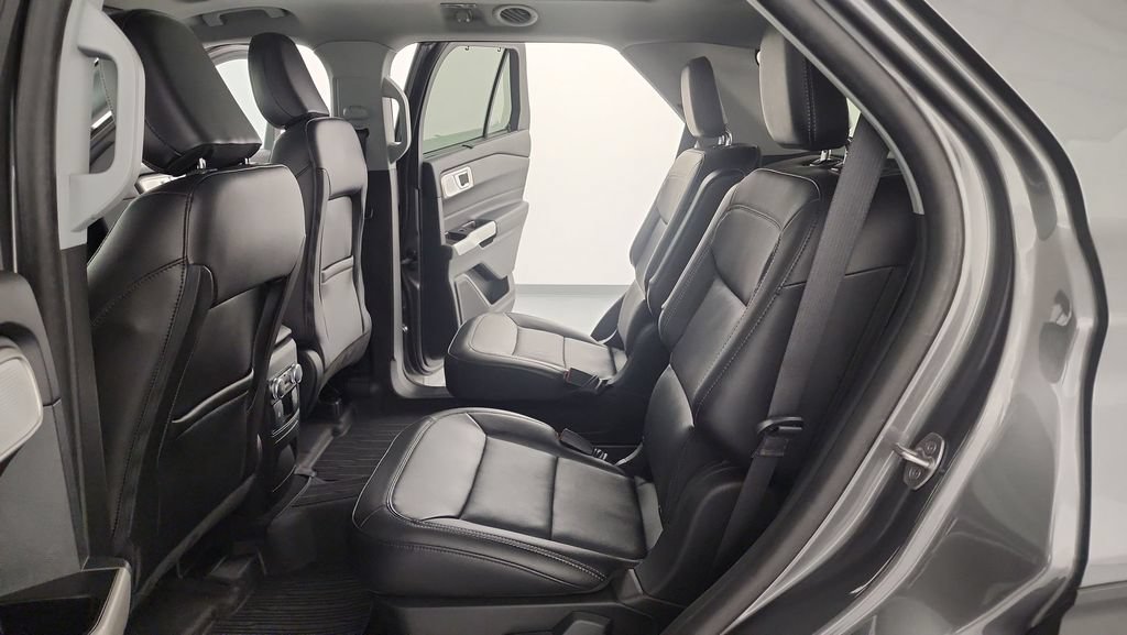 Certified 2024 Ford Explorer Limited w/ Limited Technology Package AWD/4WD image 18