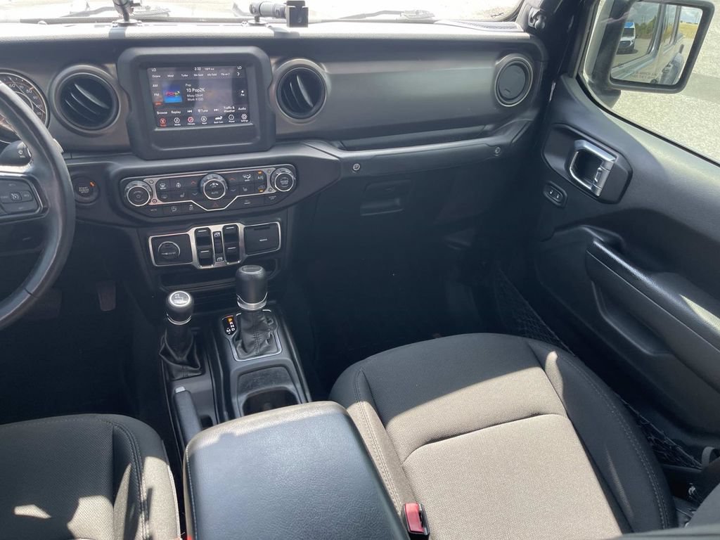 Used 2022 Jeep Gladiator Sport AWD/4WD image 16
