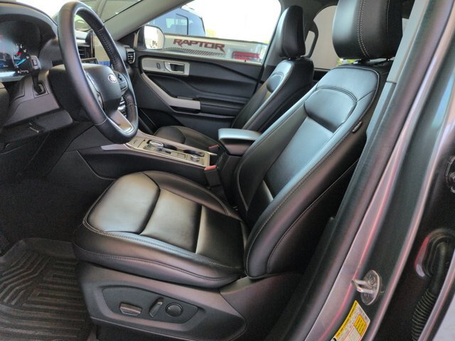 Certified 2022 Ford Explorer XLT w/ Equipment Group 202A AWD/4WD image 16