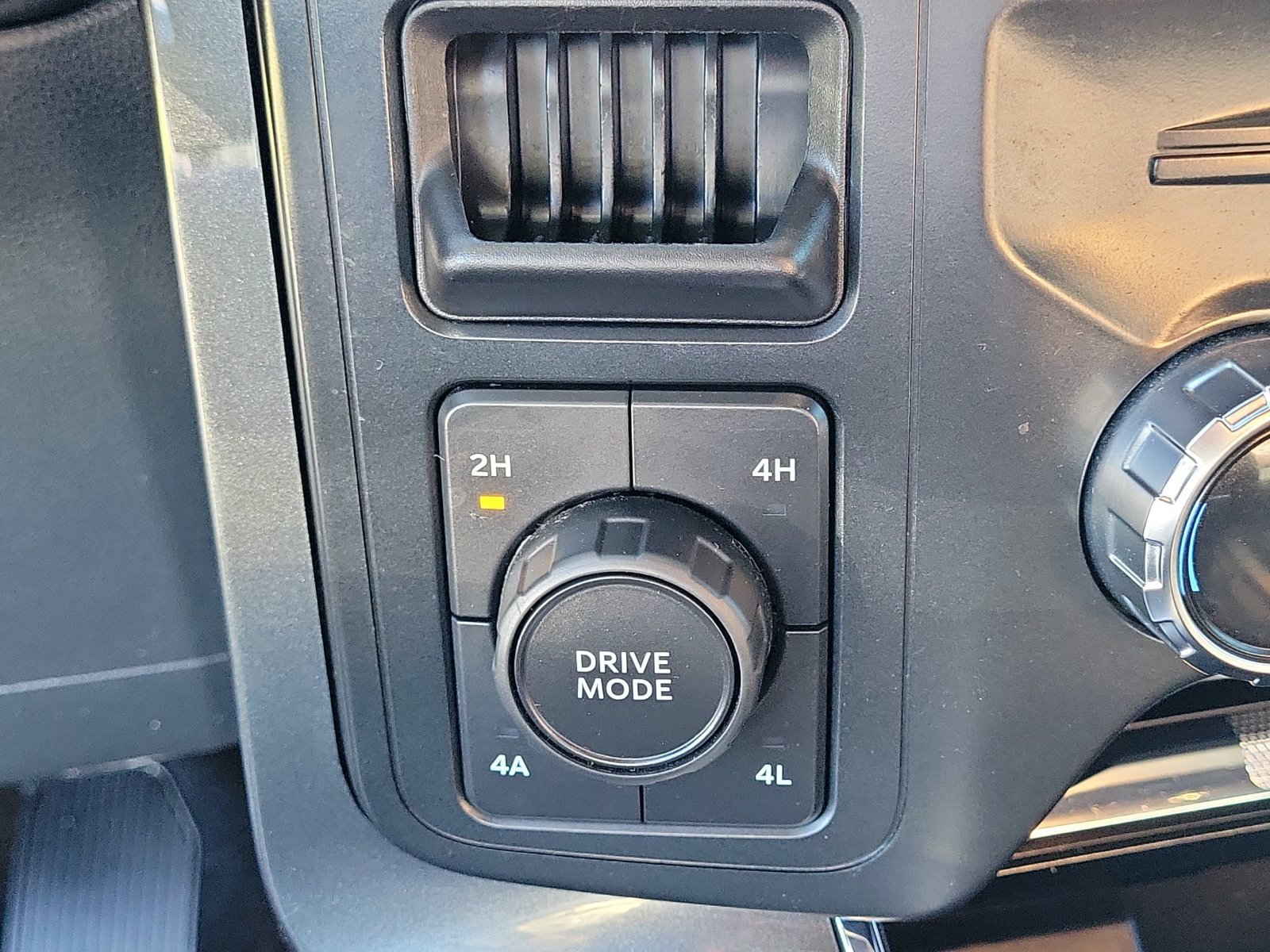 Certified 2022 Ford F150 Lariat AWD/4WD image 27