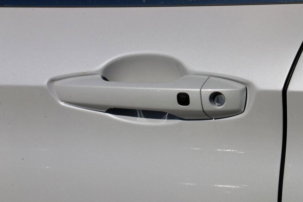 Used 2024 Mitsubishi Outlander SE image 10