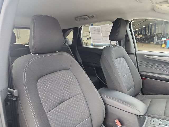 Certified 2024 Ford Escape Active AWD/4WD image 31