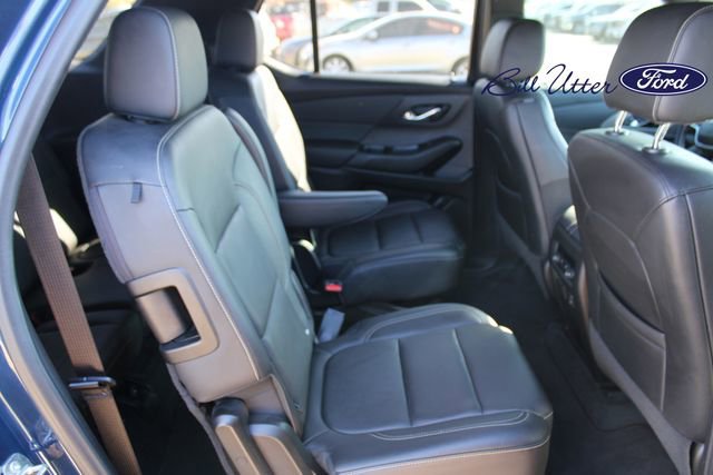 Used 2022 Chevrolet Traverse LT w/ LT Premium Package image 13
