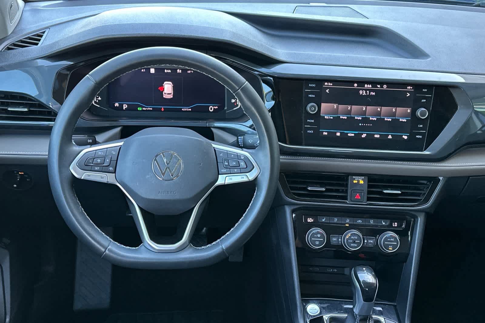 Used 2022 Volkswagen Taos SEL image 15