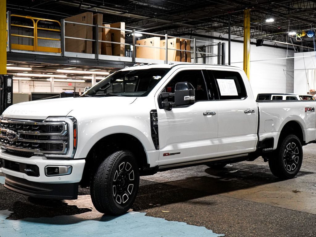 Certified 2023 Ford F350 Platinum w/ FX4 Off-Road Package AWD/4WD image 4