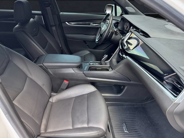 Used 2024 Cadillac XT6 Sport w/ Technology Package AWD/4WD image 15